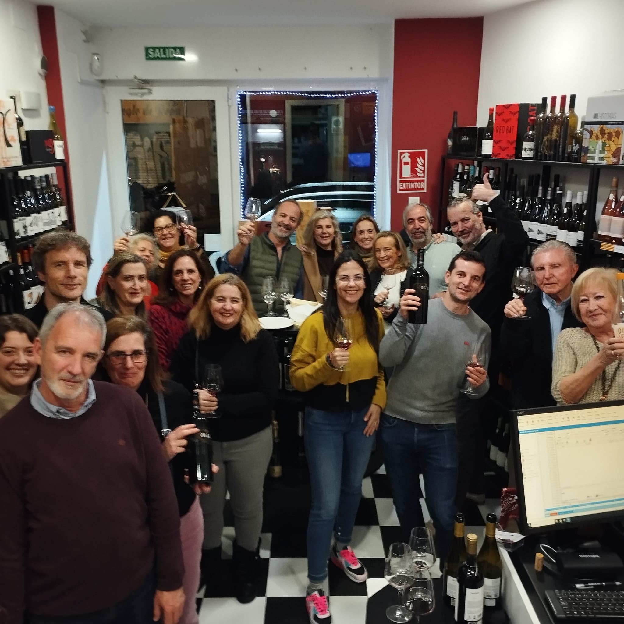 Cata de vinos en nuestra tienda la boXdeguita en Madrid